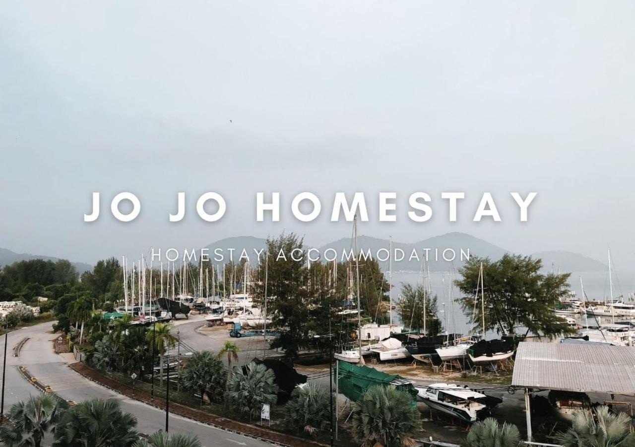 Jo Jo @ Marina Island Laguna Apartment